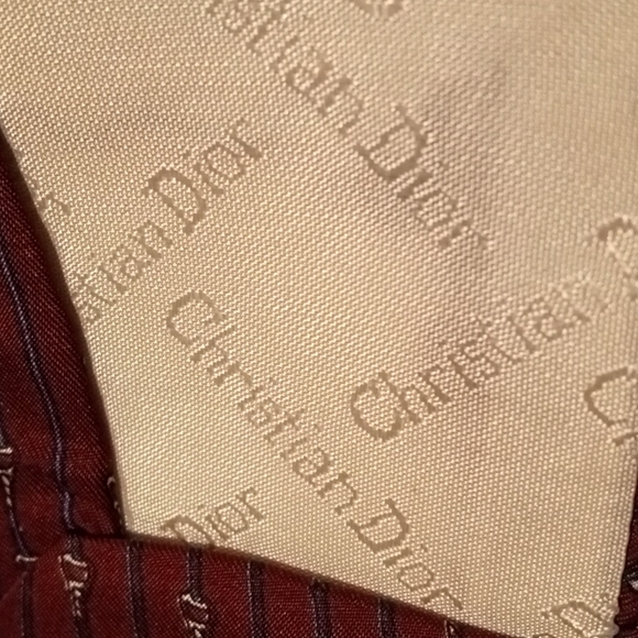 Christian Dior Burgundy w Horse Bit Design men's Silk Neck Tie. - Picture 3 of 4